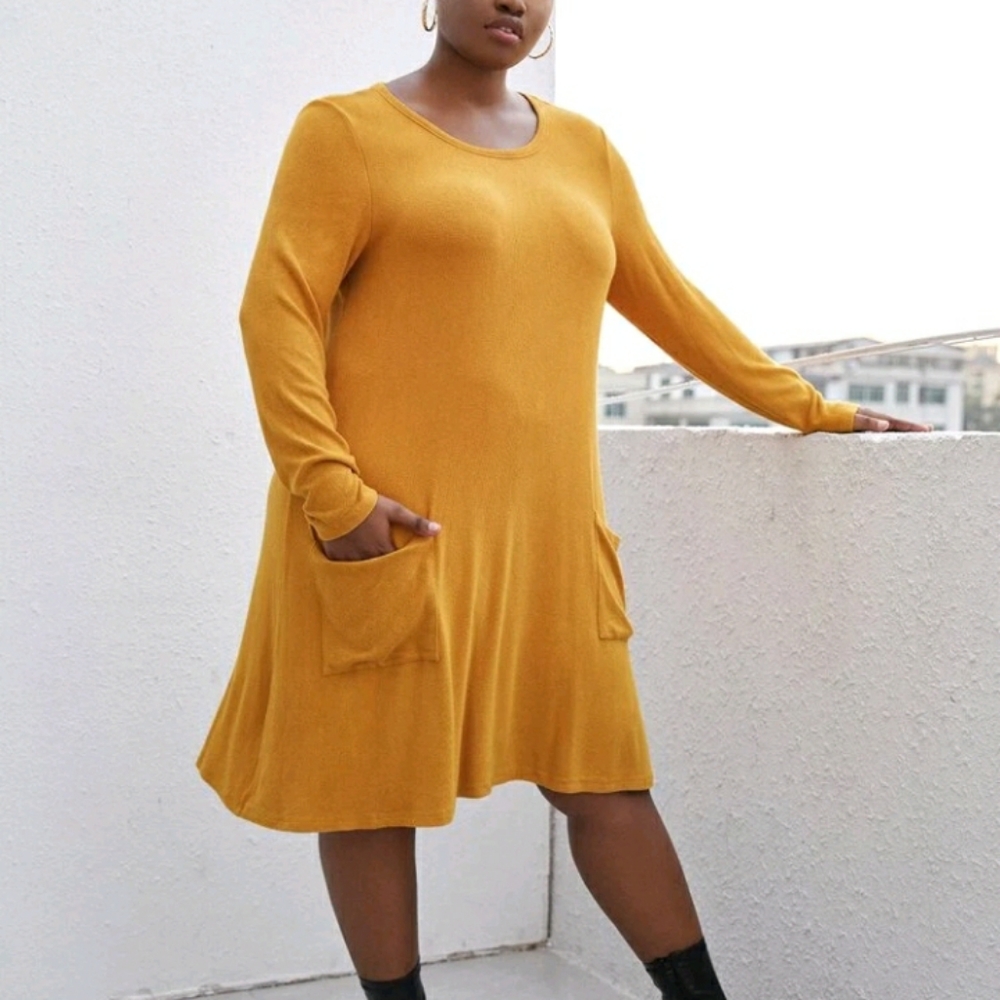 NEW Plus Casual Dress with Pockets - Picture 2 of 10